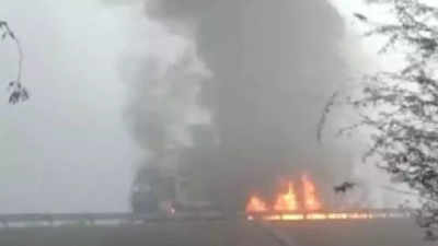 Truck carrying medicines catches fire on Agra-Lucknow Expressway in UP, goods worth lakhs gutted
