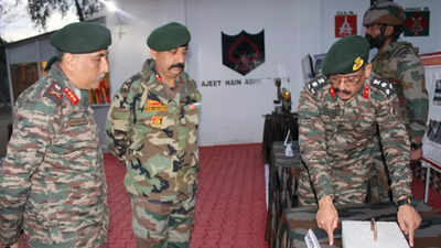 Senior Army officer reviews security situation along LoC in J&K's Rajouri, Poonch