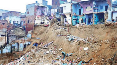 40 families fear evacuation as houses marked 'unsafe' due to excavation work in Agra