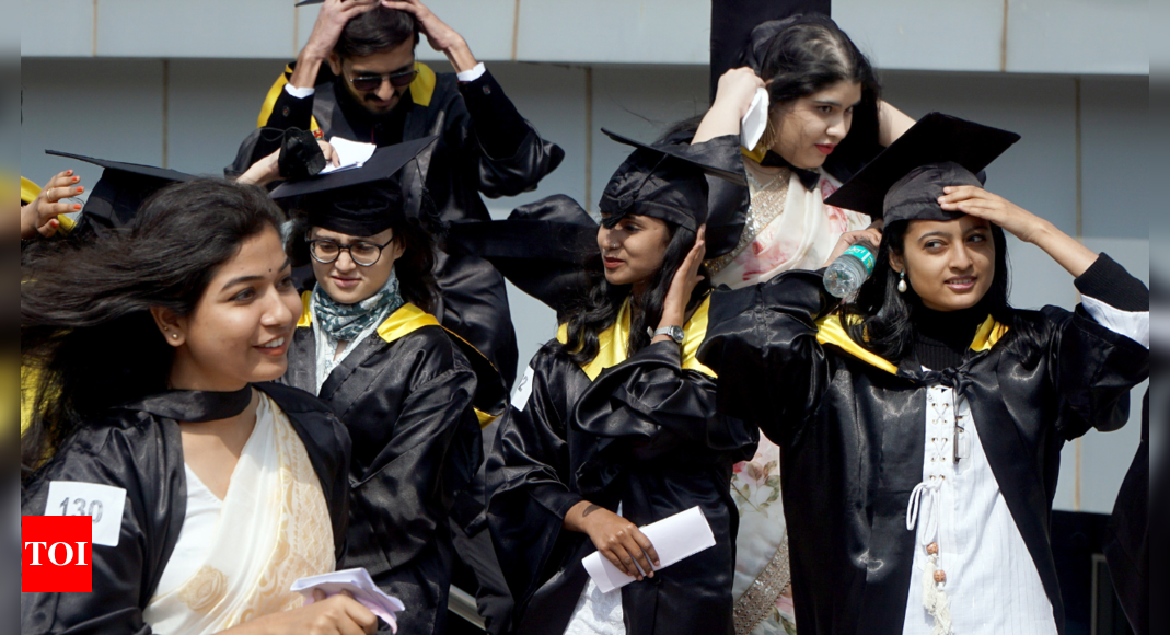 In a 1st, enrolment in higher education institutes tops 4cr: Govt data – Times of India