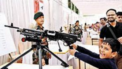 Weapon exhibit held in Mumbai's Mulund