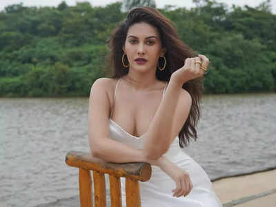 Amyra Dastur: As an avid traveller the actress wants to visit THIS exotic location