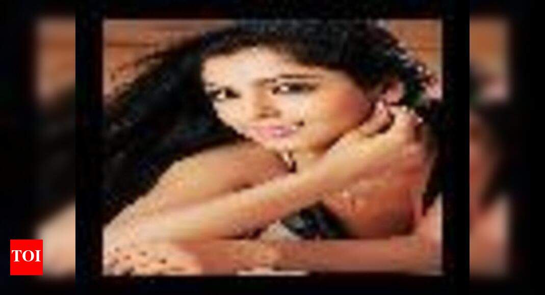 I haven't studied in Hindi Medium : Snigdha - Times of India