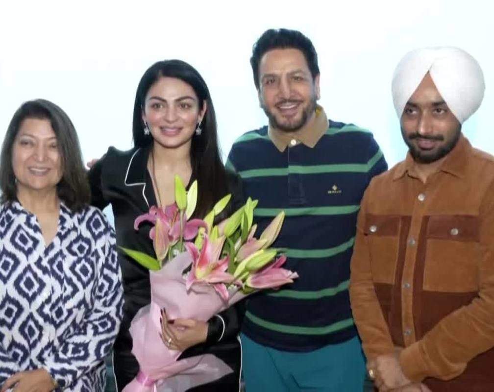 
Neeru Bajwa, Satinder Sartaaj and Wamiqa Gabbi and other star cast of ‘Kali Jotta’ attends film’s special screening in Mumbai
