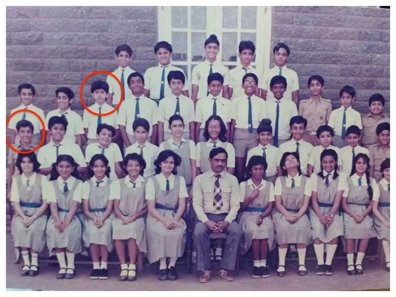 Hrithik Roshan and John Abraham look unrecognizable in THIS throwback picture from their school days