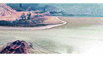 Road contractor dumps fresh muck into Bhakra reservoir