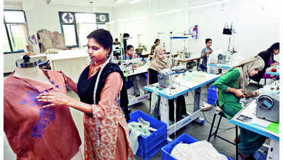 City garment traders’ delegation excited about investing in J&K