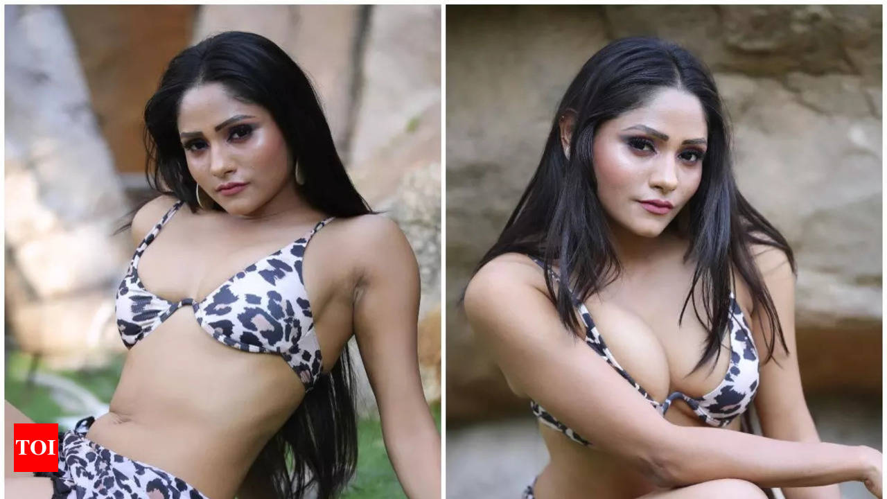 Photos: Shweta Sharma shows her perfect curves in a stylish bikini |  Bhojpuri Movie News - Times of India