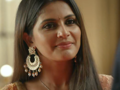 Imlie update, February 1: Imlie threatens Cheeni to expose her truth