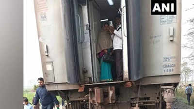 5 bogies of Satyagrah Express get detached from engine in Bihar; probe launched