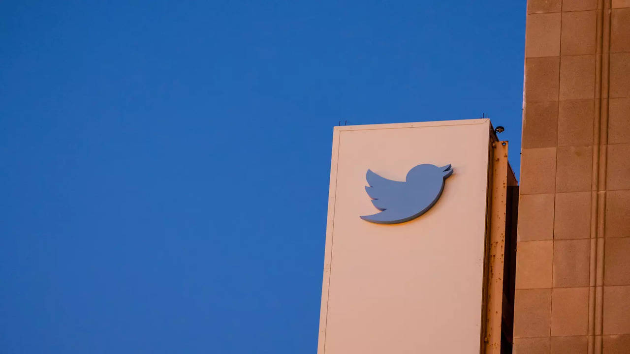 Desperate to Turn a Profit, Twitter Ends Free Access to Company