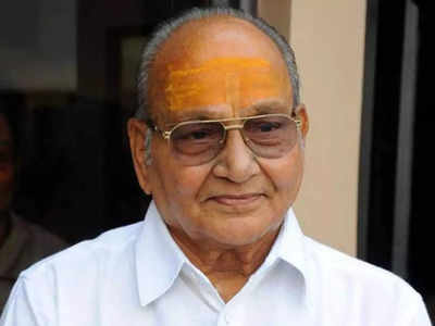 Acclaimed Tollywood director-actor K Viswanath passes away at hospital in Hyderabad; his mortal remains brought home