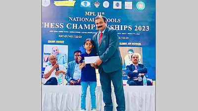 Vedika misses gold by a whisker, becomes only Nagpur player to win silver in national schools chess