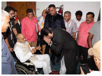 Anil Kapoor pays a tribute to late director K Vishwanath: RIP My Guru