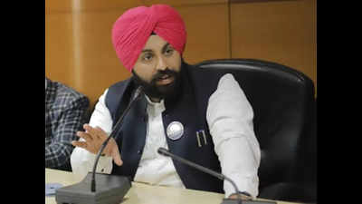 Punjab education minister orders probe against school in-charge for not depositing board fees of students