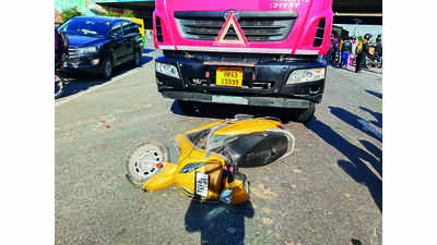 Schoolboy dies as truck ploughs into scooter on EPE