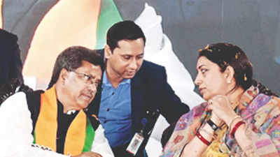 United to end politics of violence: Left Front, Congress