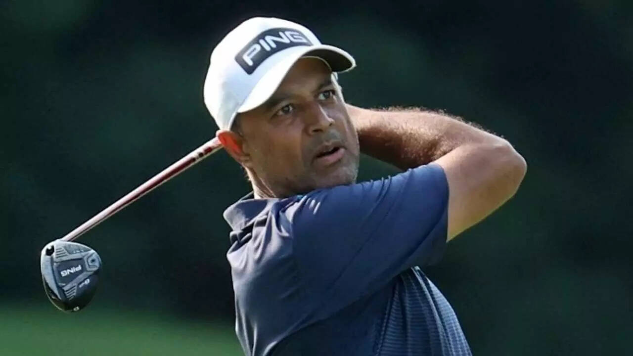 Arjun Atwal yet to complete third round at Pebble Beach Pro-Am, Peter  Malnati leads | Golf News - Times of India