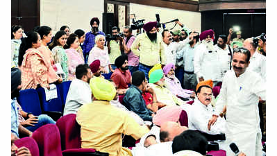 Councillors want last meet in poll-bound MC House in Ludhiana
