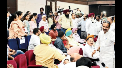 Councillors want last meet in poll-bound MC House in Ludhiana