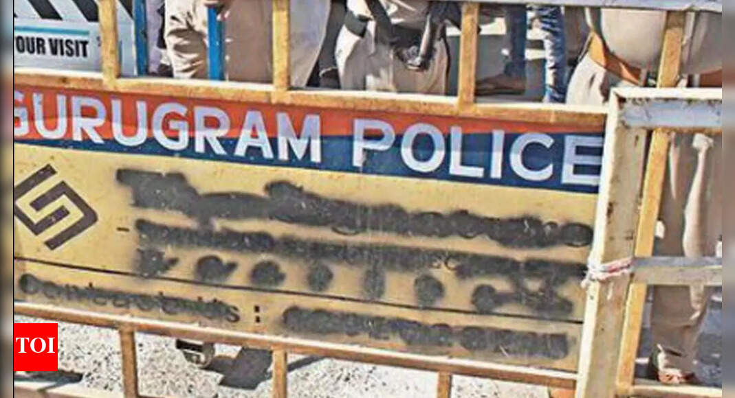 गुरुग्राम में खुद को आईपीएस अधिकारी बताने वाली महिला गिरफ्तार;  जिंदा कारतूस जब्त |  गुड़गांव समाचार – टाइम्स ऑफ इंडिया