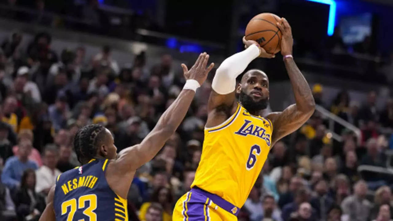 LeBron James 'definitely disappointed' that Lakers didn't trade for Kyrie  Irving 