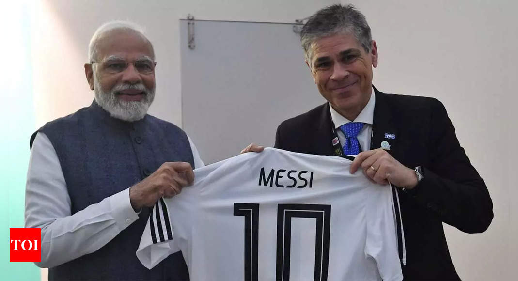 Lionel Messi jersey: A gift from Argentina for PM Narendra Modi | Off the field News – Times of India