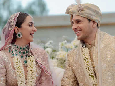 Sidharth & Kiara's stylish wedding outfits