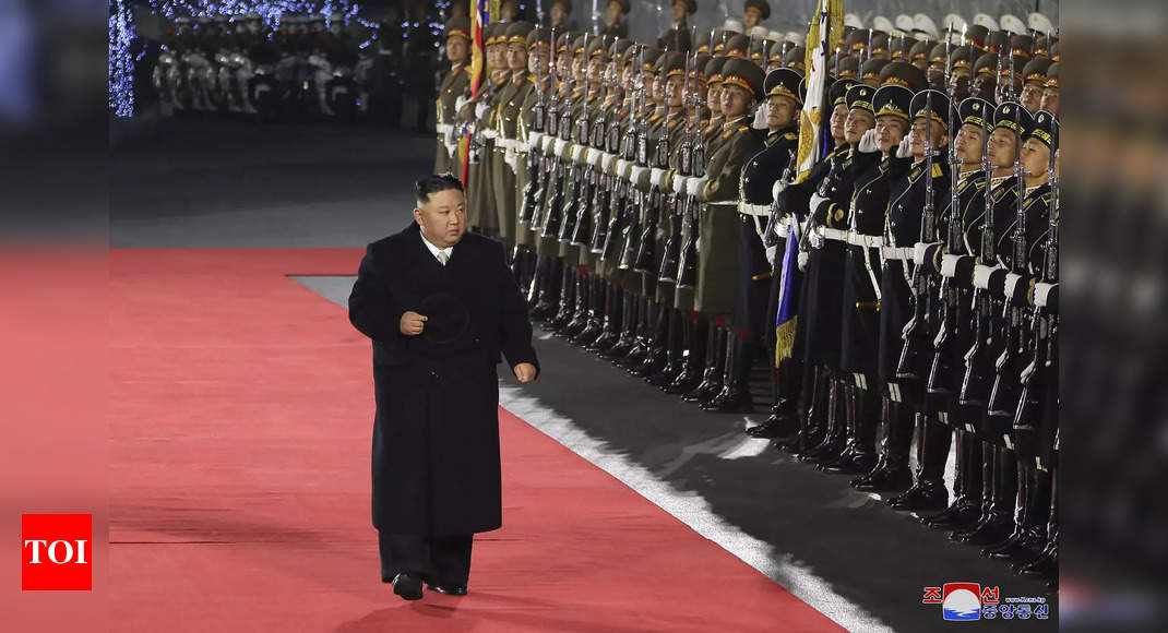 North Korea’s Kim Jong Un oversees major military parade – Times of India