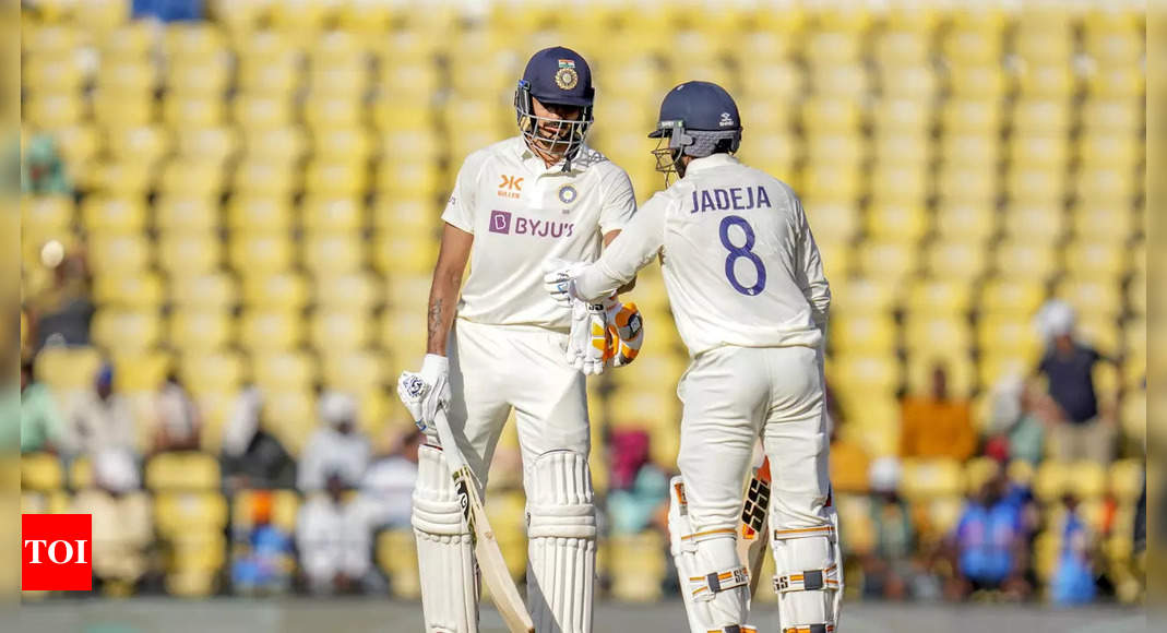 India vs Australia 1st Test Live Score Day 2: Rohit Sharma-led India eye total control  – The Times of India