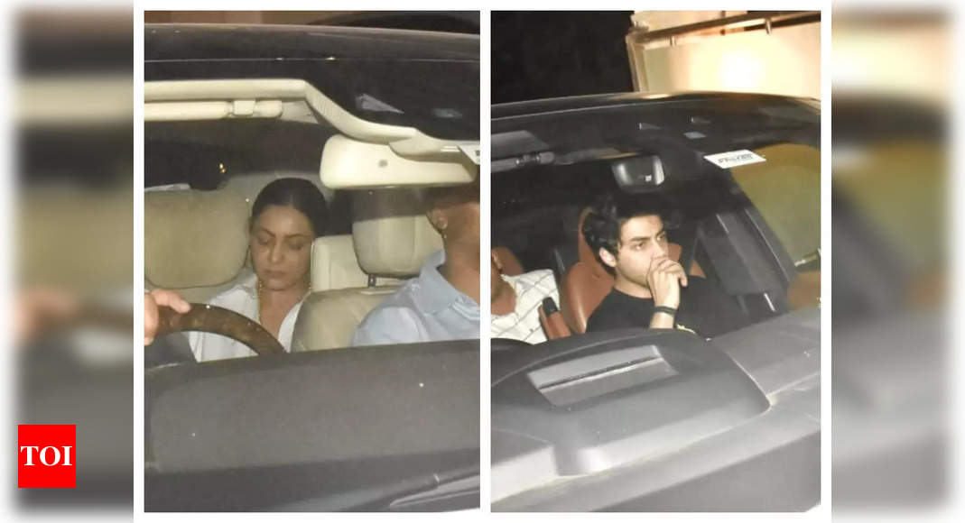 Shah Rukh Khan steps out with Aryan Khan and Gauri Khan as he visits his manager Pooja Dadlani’s new residence – WATCH videos – Times of India