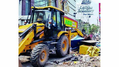 Encroachments near Chathiram bus stand evicted