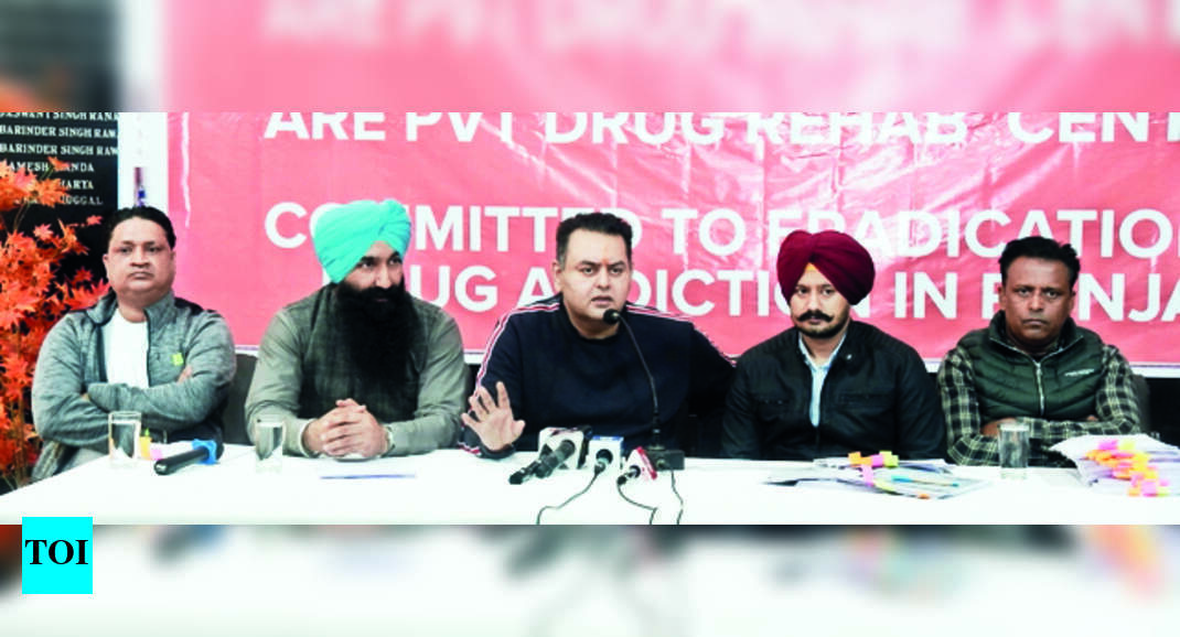 नशा मुक्ति केंद्रों के लिए ‘दिल्ली मॉडल’ अपनाएं संघ का सीएम से आग्रह  चंडीगढ़ समाचार – टाइम्स ऑफ इंडिया