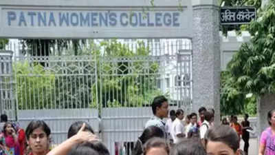 Model-making competition at Patna Women’s College