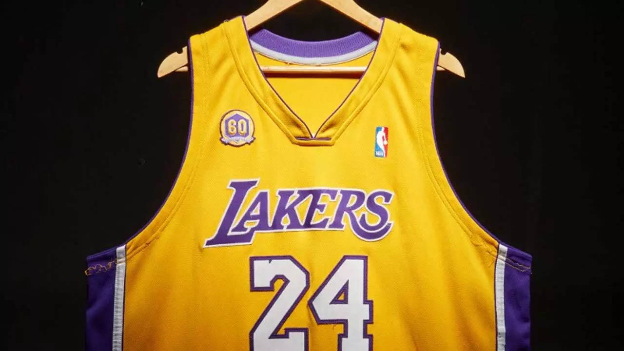 Kobe Bryant jersey sold for $5.8 million at auction