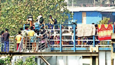 Mumbai: Kids use bridge nearing completion, risk limbs | Mumbai News