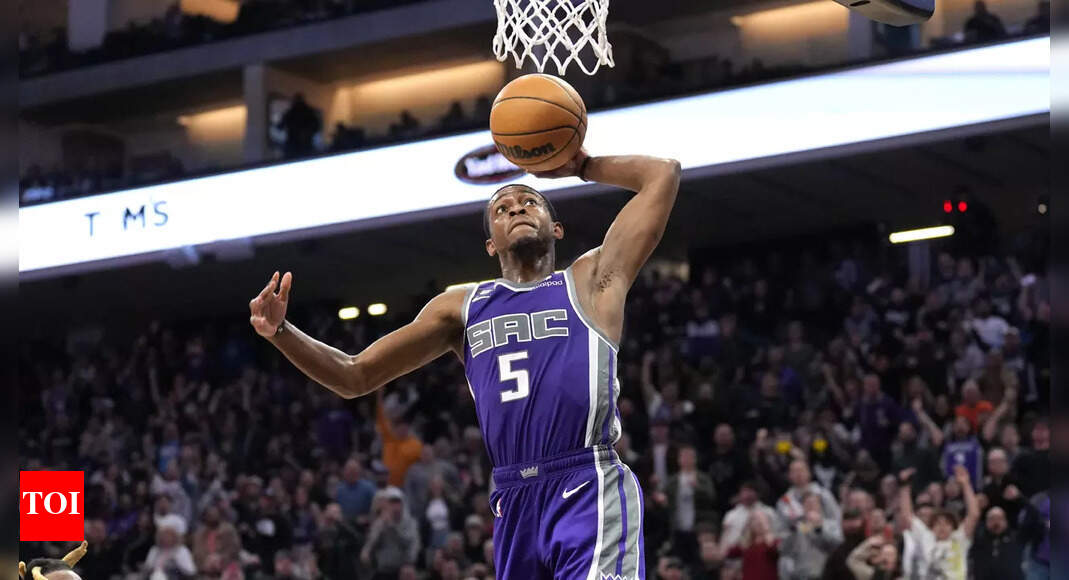 NBA: De’Aaron Fox helps Sacramento Kings top Dallas Mavericks in OT | NBA News – Times of India