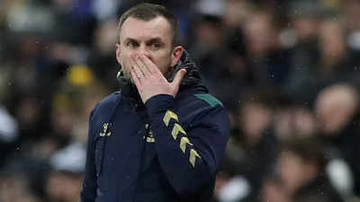 Southampton sack manager Nathan Jones amid relegation fears