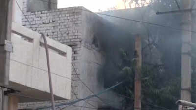 Massive fire in factory near Moti Nagar Police station in Delhi, 30 fire engines rushed to spot
