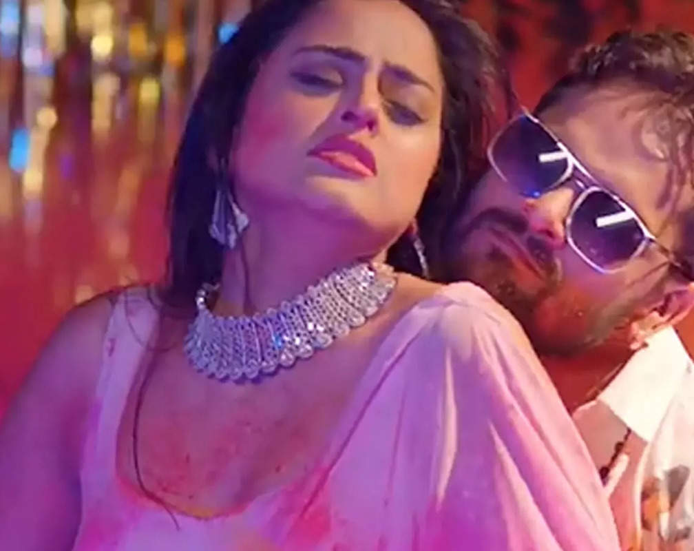 
Viral song! Khesari Lal Yadav and Yamini Singh's latest Bhojpuri song 'Garam Godam' trends on social media; crosses 6 million views within days of its release
