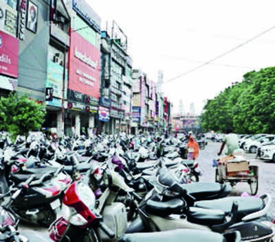 Traffic snarls: MC to now tow away vehicles from markets in Ludhiana