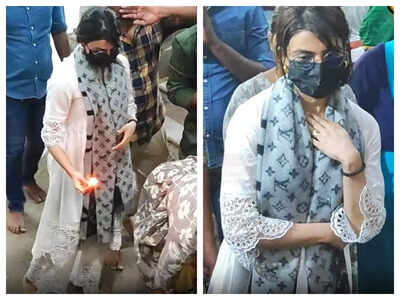 Samantha Ruth Prabhu climbs 600 steps to offer prayers at Palani Murugan temple in Tamil Nadu