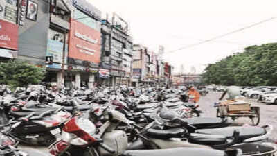 Traffic snarls: MC to now tow away vehicles from markets in Ludhiana