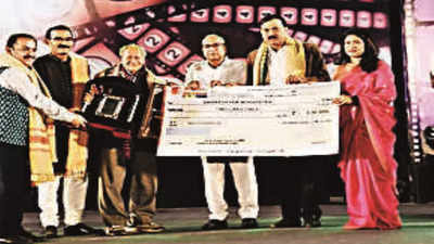 Lifetime achievement award for Mohapatra at Odisha film awards