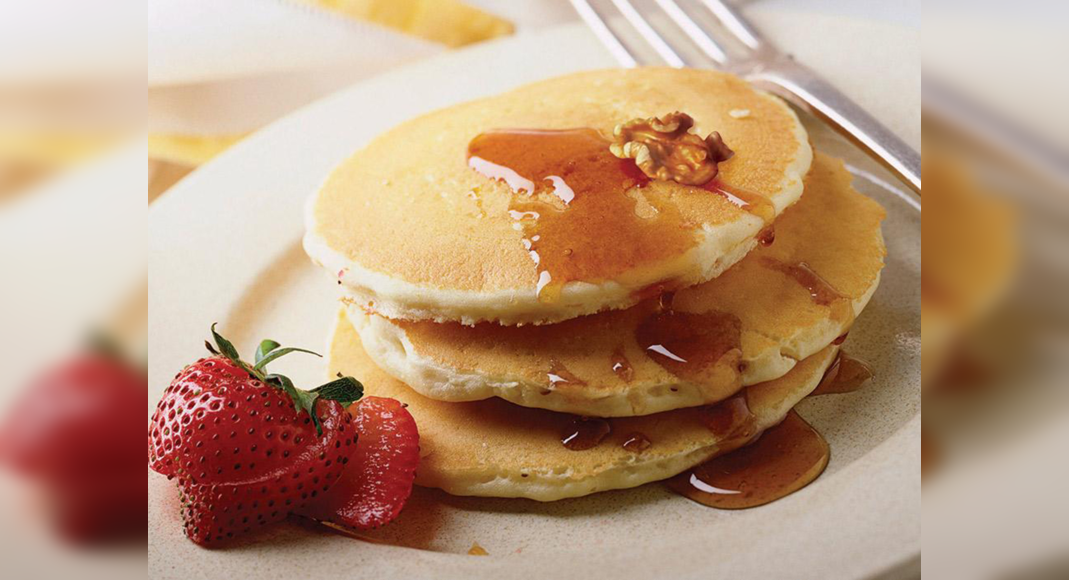 Banana Walnut Pancake with Fruit Medley Recipe: How to Make Banana Walnut Pancake with Fruit Medley 