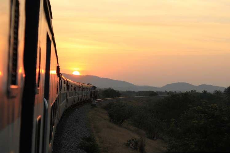 places to visit in north india by train