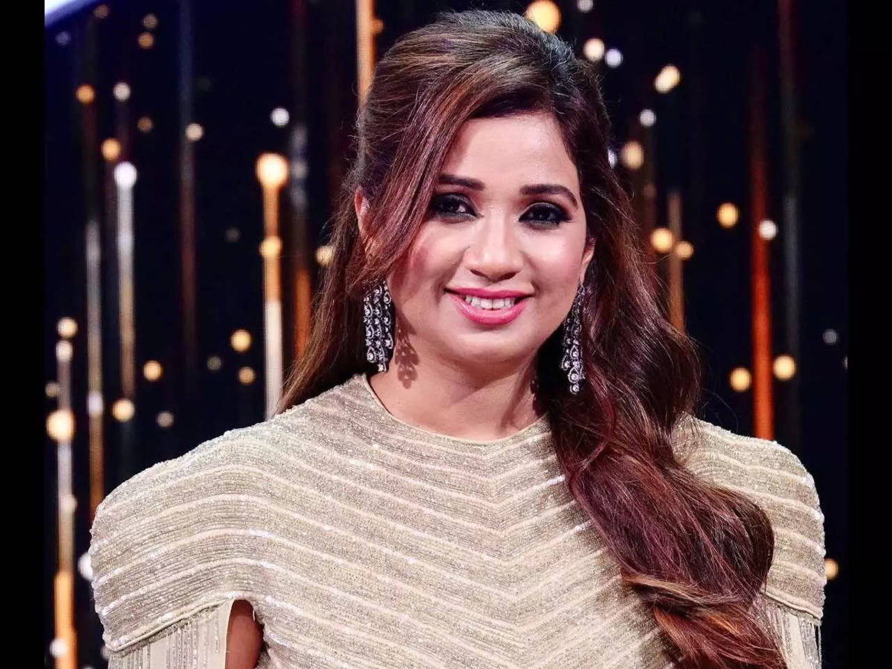 Love songs beyond hook lines and catchy tunes, says singer Shreya Ghoshal |  Hindi Movie News - Times of India