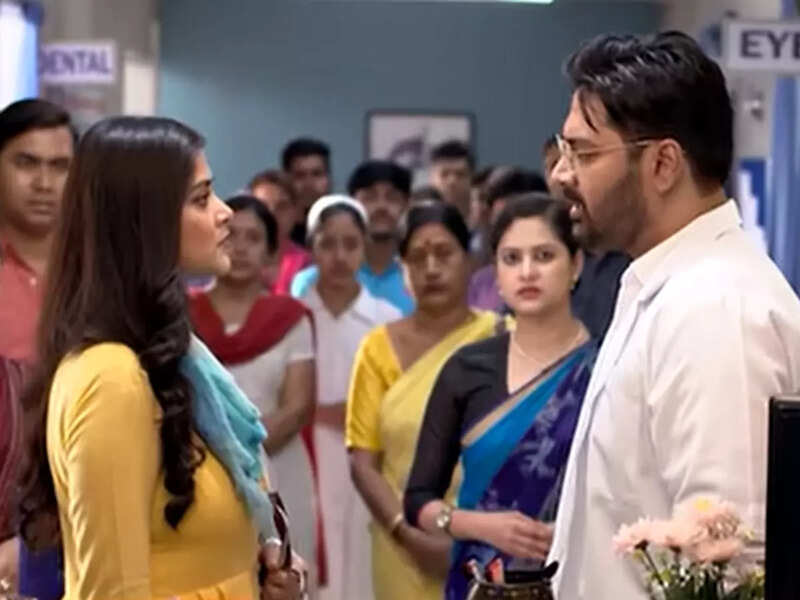 Pratik Sen to share screen with former co-star Sona Moni Saha in 'Ekka Dokka'; set to recreate 'Mohor' magic - Times of India