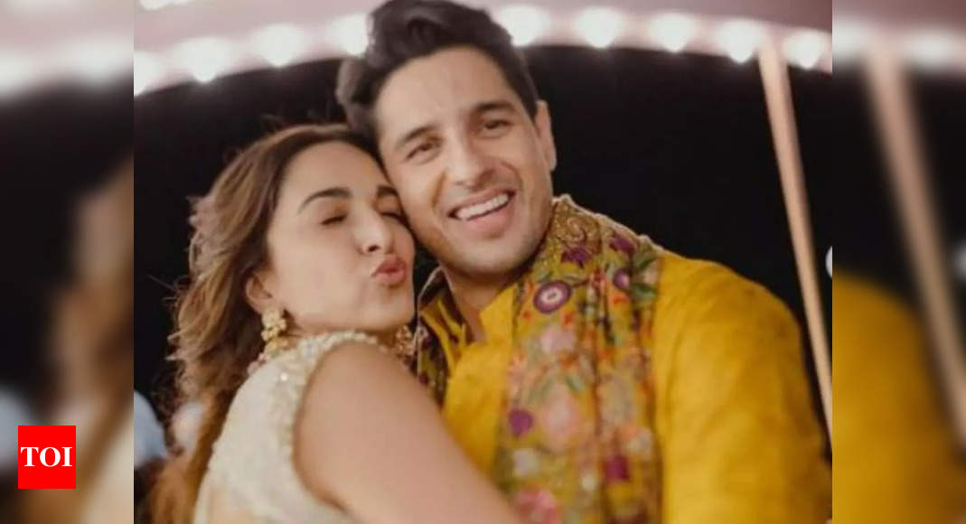 Sidharth Malhotra and Kiara Advani look radiant in new UNSEEN haldi pictures – See inside – Times of India