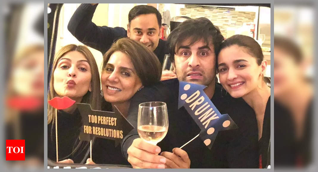 Neetu Kapoor shares a throwback photo with Alia Bhatt, Ranbir Kapoor; calls them 'My Valentine World' | Hindi Movie News - Times of India